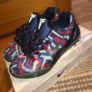Men’s size 8 Kobe 9 Low USA